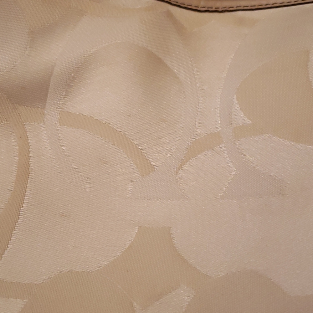 Coach Handbag - Picture 4 of 7
